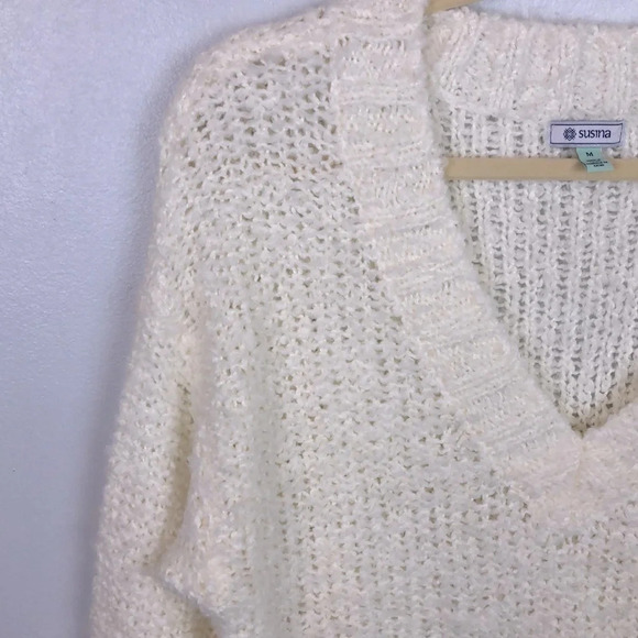 NEW Susina Women’s M Boucle Knit Cozy V-Neck Pullover Sweater - Picture 4 of 7